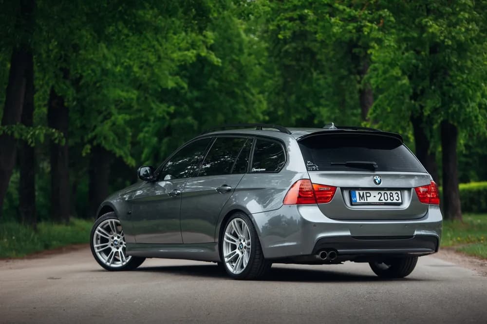 BMW E90 kombi – co musisz wiedzieć przed zakupem tego auta?
