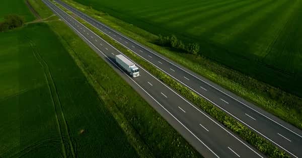 Systemy TMS w sprawmy zarządzaniu flotą