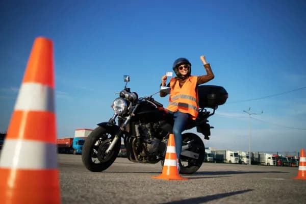 Kategoria prawa jazdy na motor 600: wymagania i proces zdobycia uprawnień
