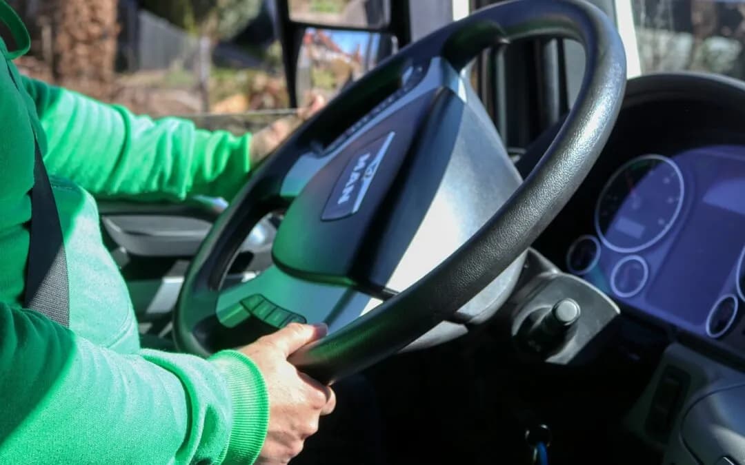 Ile miesięcy przed 18 można zdawać prawo jazdy? Fakty i terminy