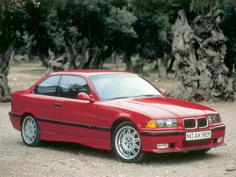 BMW M3 E36 - ikona motoryzacji, osiągi, historia i wartość na rynku.