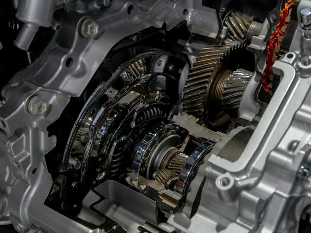 Najważniejsze objawy zepsutej pompy wody w samochodzie, które musisz znać