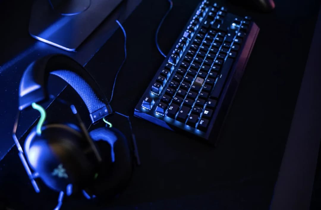 Sport bez trybun: amatorskie turnieje online, które wciągają