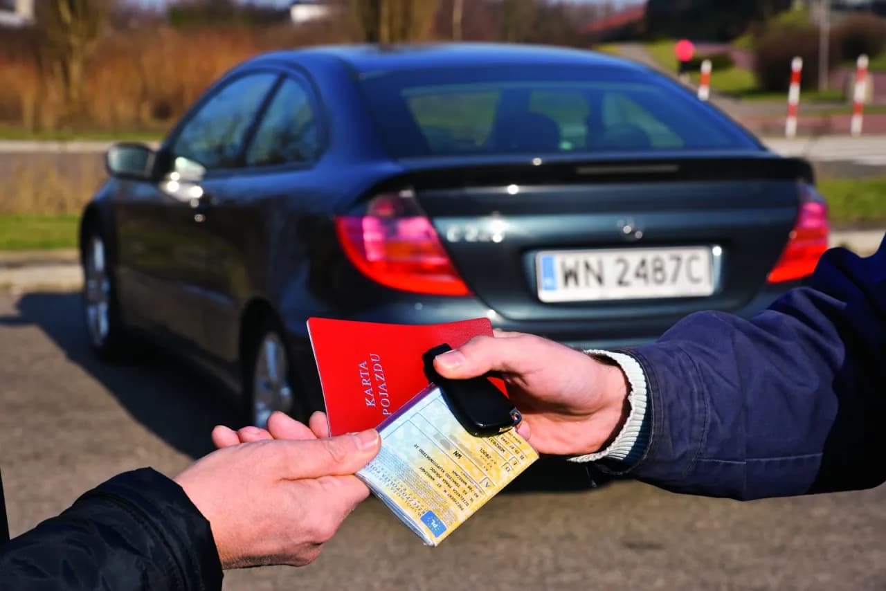 Kupiłem samochód co dalej: rejestracja, ubezpieczenie i przegląd techniczny