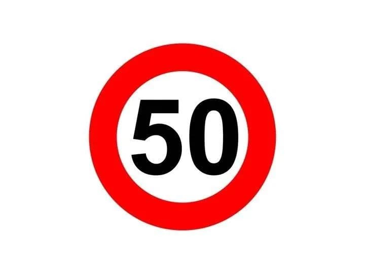 Znak ograniczenie do 50: Co musisz wiedzieć o przepisach
