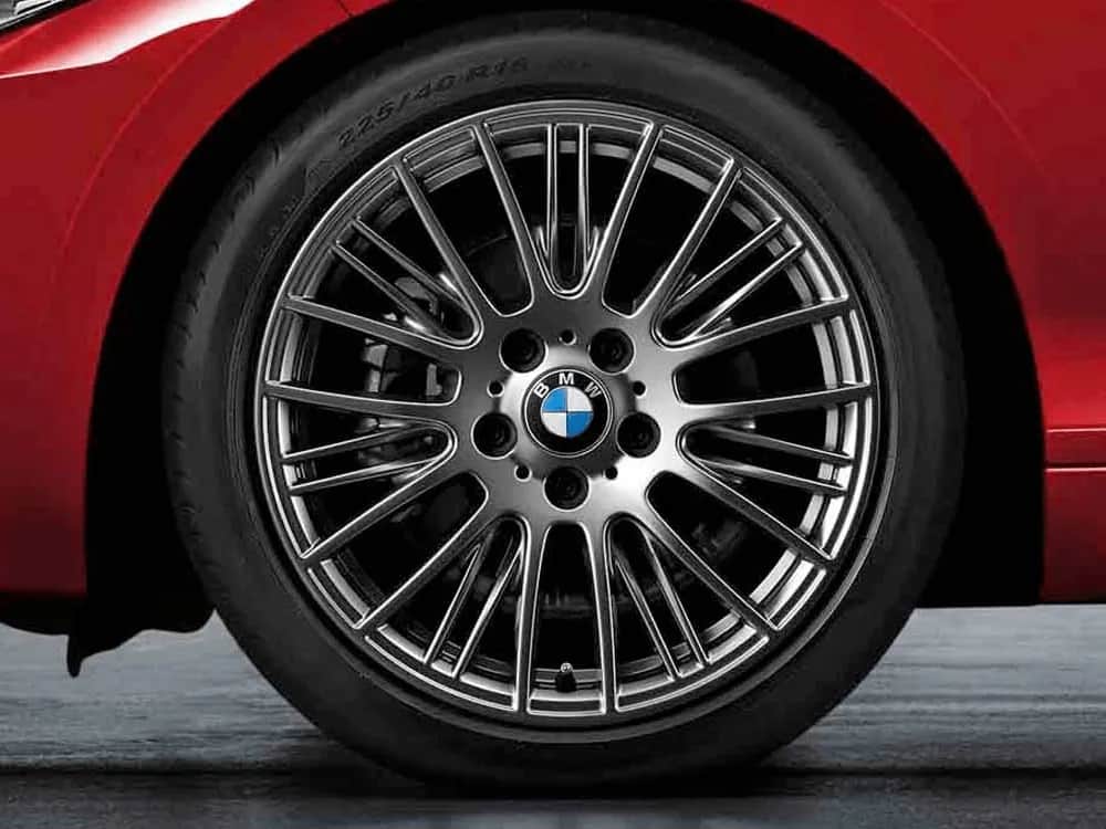 Stylizacyjne koła BMW: co wybrać, aby poprawić wygląd i osiągi?