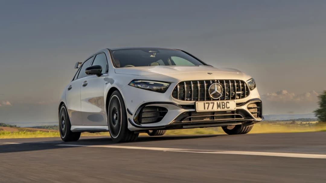 Mercedes-AMG A 45 S – ekstremalne osiągi w eleganckim hot-hatchu