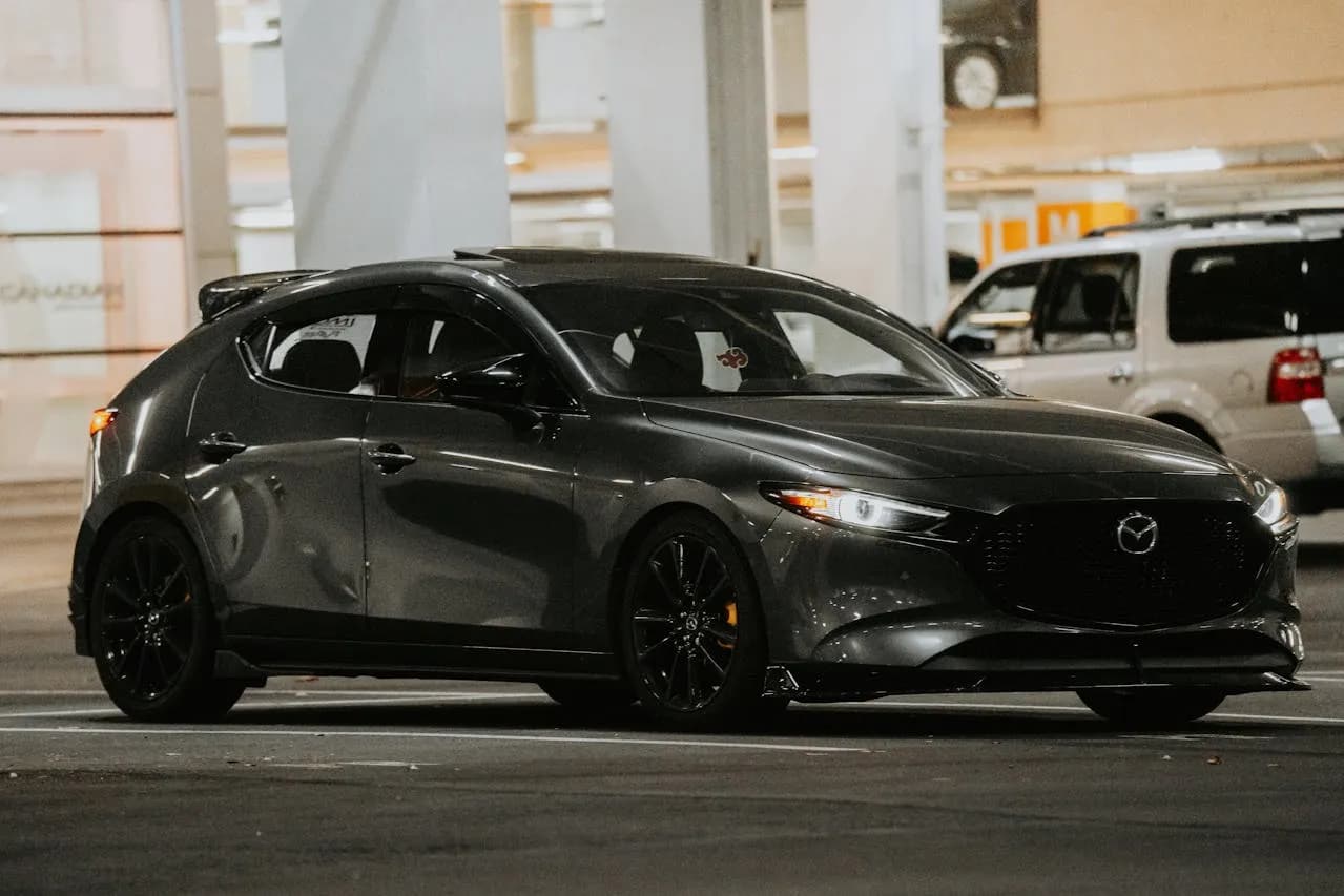 Profesjonalne oznakowanie garaży – klucz do bezpieczeństwa i porządku